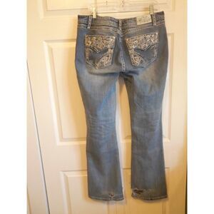 Grace Light was mid rise size 34